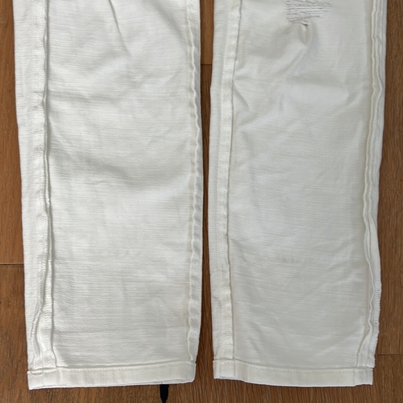 CURRENT/ELLIOT The Fling Jeans in Tattered White - Size 26 - Picture 13 of 16